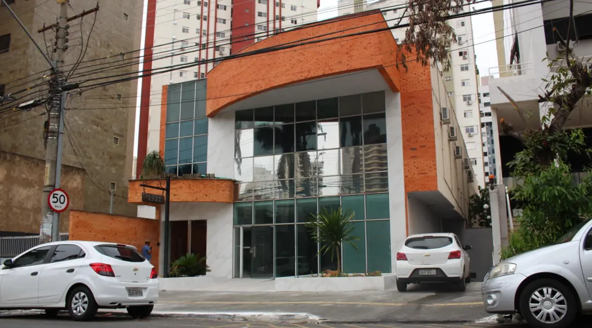 LOJA REPÚBLICA DO LÍBANO Salão com 404 m²Subsolo com 225 m² (9 vagas rotativas)3...