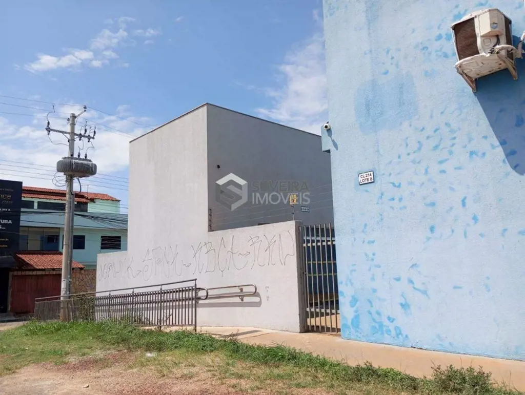 - Loja com 40m² - Banheiro privativo- Com alarmeEm frente a 33ª Delegacia de Pol...