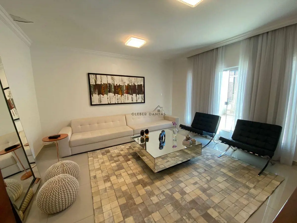 CLEBER DANTAS VENDEExcelente sobrado com 5 quartos escriturado na QS 04 – RIACHO...