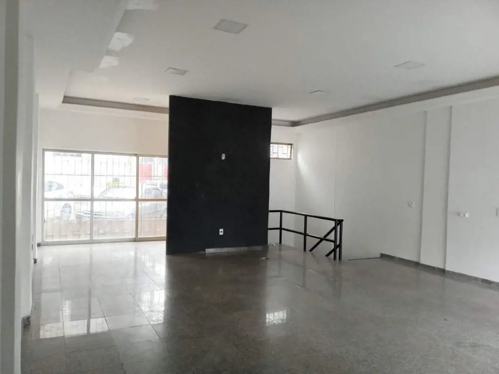 Esta é uma ótima oportunidade para investidores que buscam uma loja comercial já...