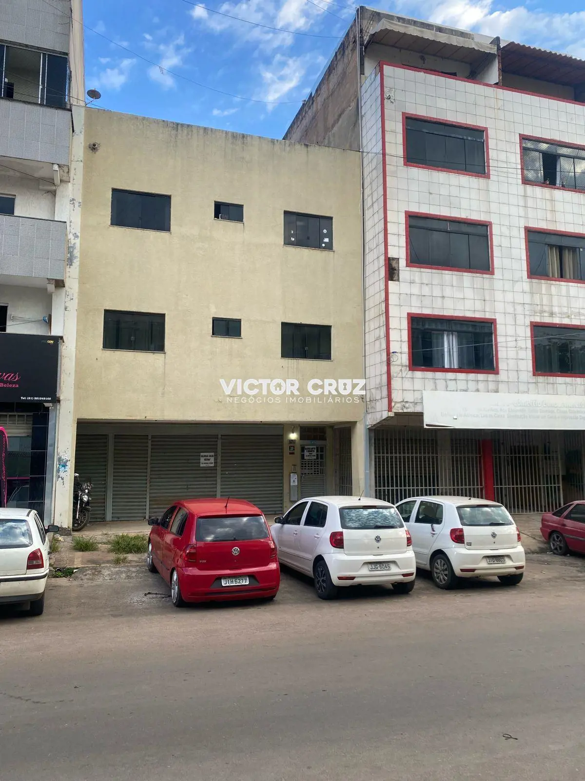 Victor Cruz Negócios Imobiliários disponibiliza para aluguel:Qe 40, Rua 20, Polo...