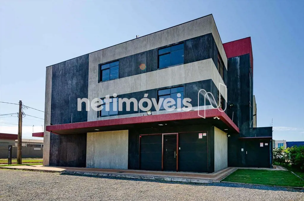 ALUGA-SE SOMENTE O 2º ANDARLocalização: Excelente ao Lado da Sede da ADEMI, fáci...