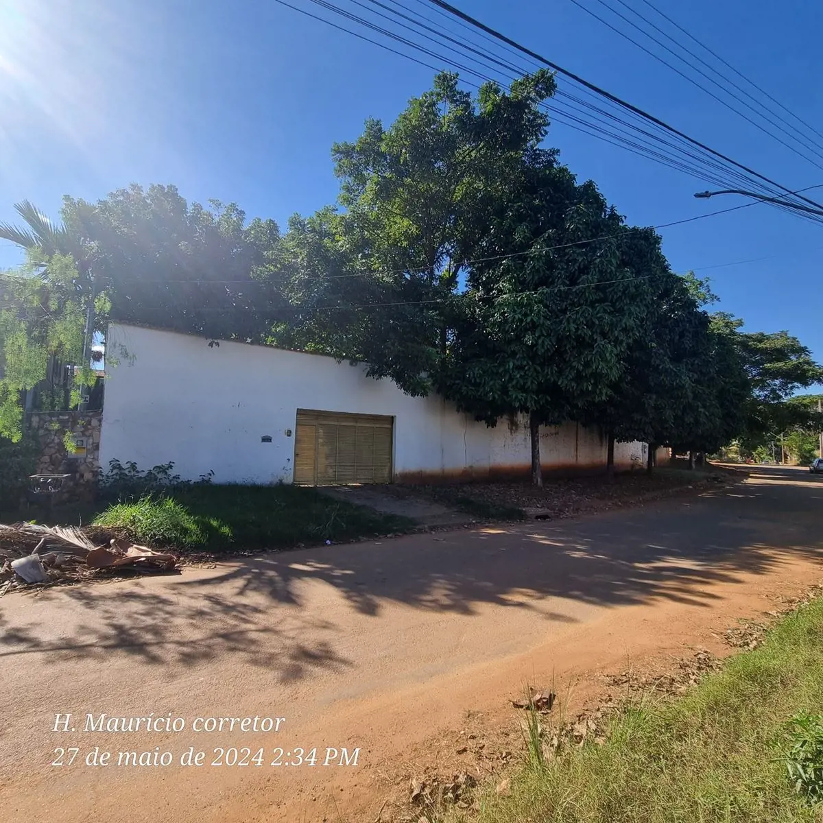 Área total de terreno: 784m², ED total: 413m², Frente total: 27m, Galpão com ban...