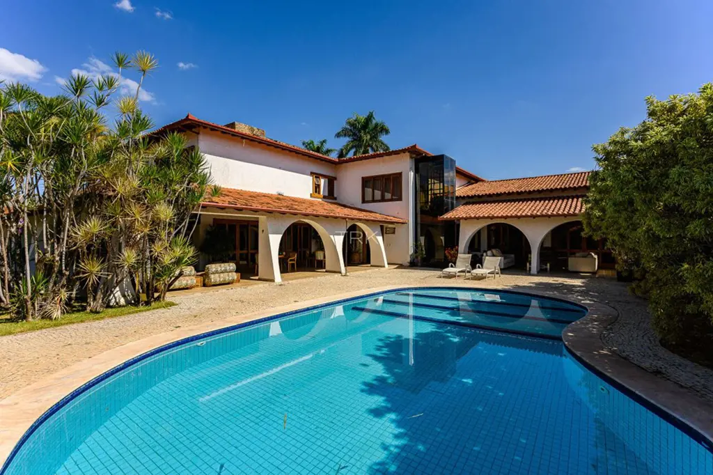 Casa com 6 quartos para locação na QI 12, Lago Sul - Brasília.5 experiências inc...